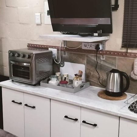 Victoria'S Rest Apartment Windsor Park Bagian luar foto